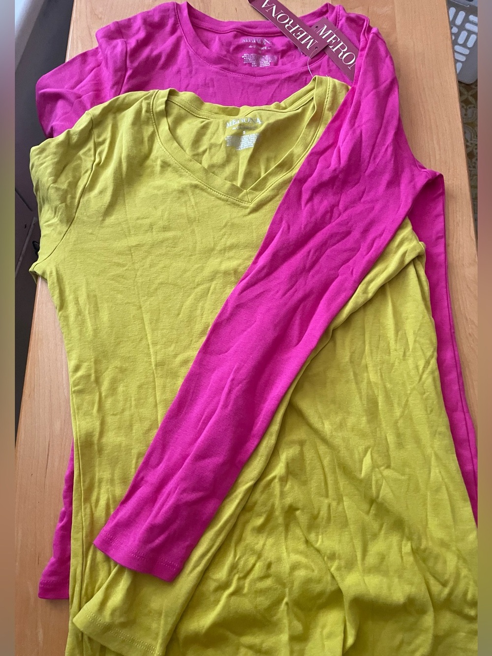 2 Merona Casual Long Sleeve Tops in Pink & Yellow-Lime Small-Medium New With Tag